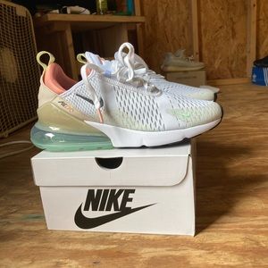 Nike Air Max 270